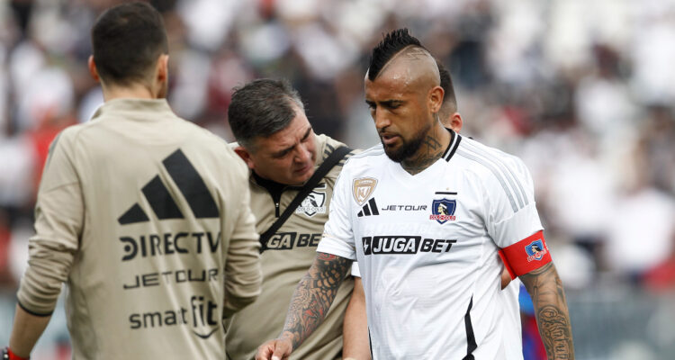 Arturo Vidal en la derrota de Colo Colo ante Universidad Católica