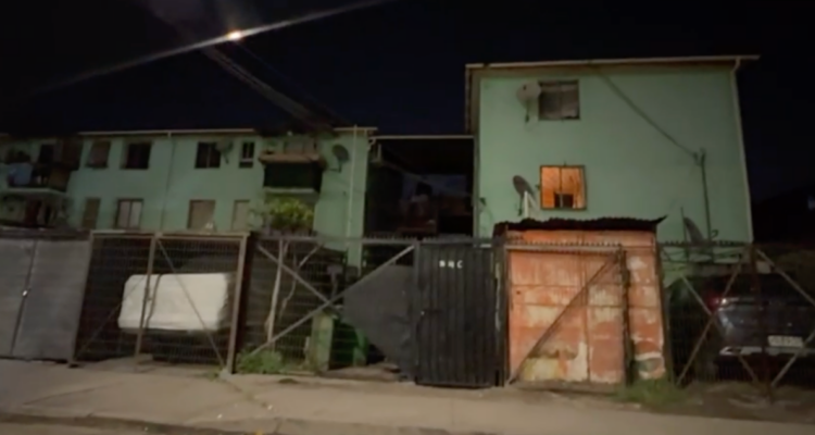 Asesinan a joven de 17 años en un block de Renca: apuntan al expololo de la pareja de la víctima