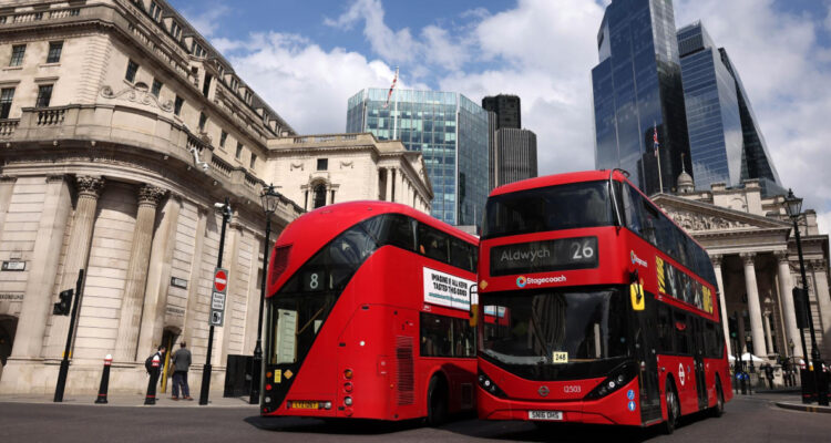 Banco de Inglaterra baja los tipos de interés hasta el 4%: su nivel más bajo en más de dos años