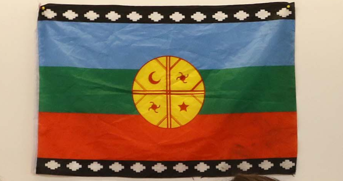 Bandera mapuche por rechazo de comuneros de tres comunas a la consulta indígena