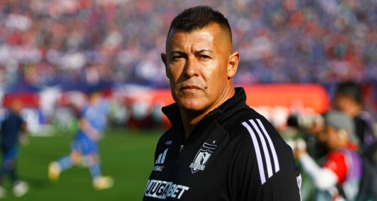 La Garra Blanca, barra brava de Colo Colo, exige la salida del DT Jorge Almirón