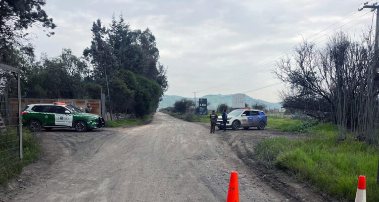 Investigan doble homicidio en un sitio eriazo de Lampa: un cuerpo está envuelto y amarrado con cinta