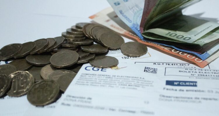 Piden prohibir a CGE suspender suministro eléctrico en O’Higgins y Maule ante cobros desproporcionados