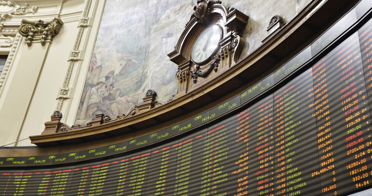La Bolsa de Santiago anota un nuevo máximo histórico impulsado por las acciones de SQM