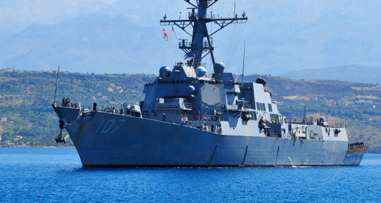 EEUU despliega buques destructores en el caribe para enfrentar al cartel de los soles en Venezuela