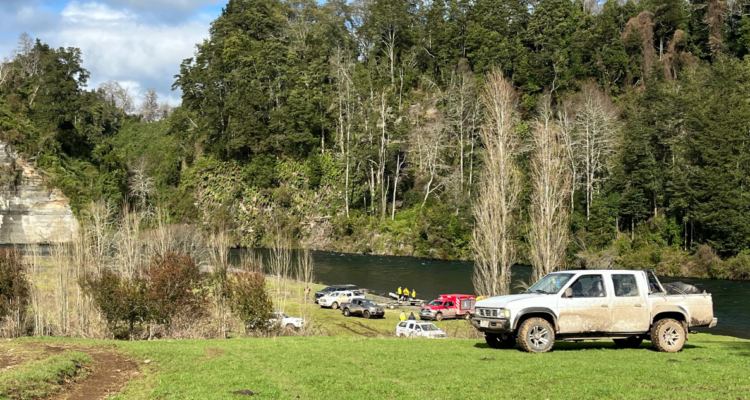 Continúa búsqueda de dos personas desaparecidas tras ser arrastradas por las aguas del río Pilmaiquén