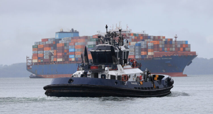 El Canal de Panamá prevé que sus ingresos caigan en 2026 ante menor tránsito de barcos e incertidumbre