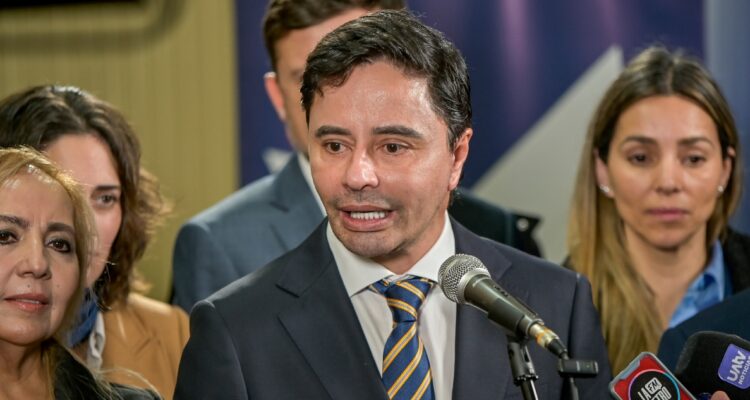 Critican candidatura al Senado por La Araucanía de Rodolfo Carter