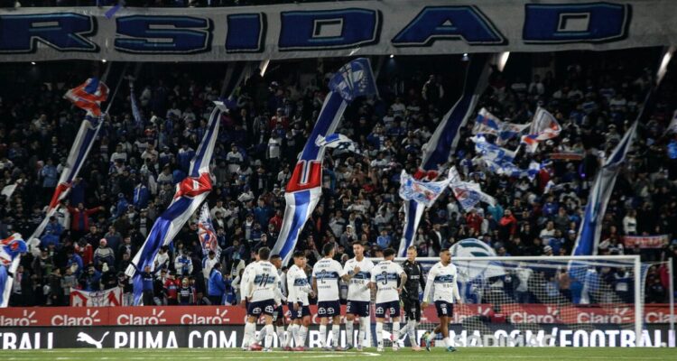 Católica Claro Arena