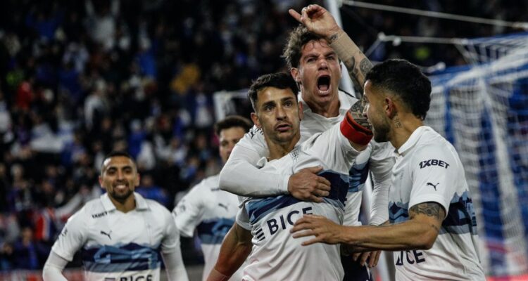 Católica Claro Arena