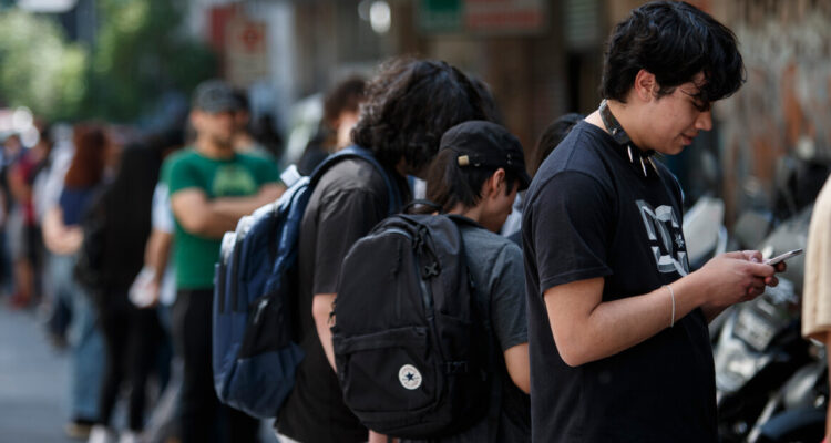 Gobierno defiende que proyecto para poner fin al CAE es fiscalmente sostenible