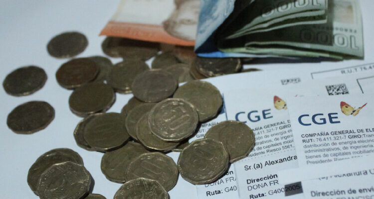 SEC ordena a la CGE suspender “inmediatamente” cobros por consumos no registrados en O’Higgins y Maule