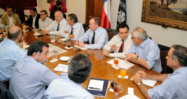 Existe hoy en Chile un amplio centro social pero no un centro político que lo represente