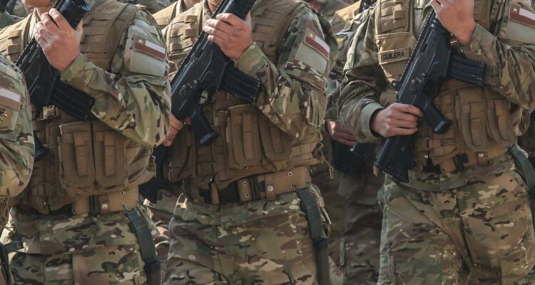 Gobierno busca dar facultades de contrainteligencia a FFAA por rol de uniformados fuera de recintos