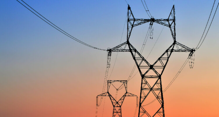 Coordinador Eléctrico niega que se usará “seguro” para pagar posibles multas por megacorte de febrero