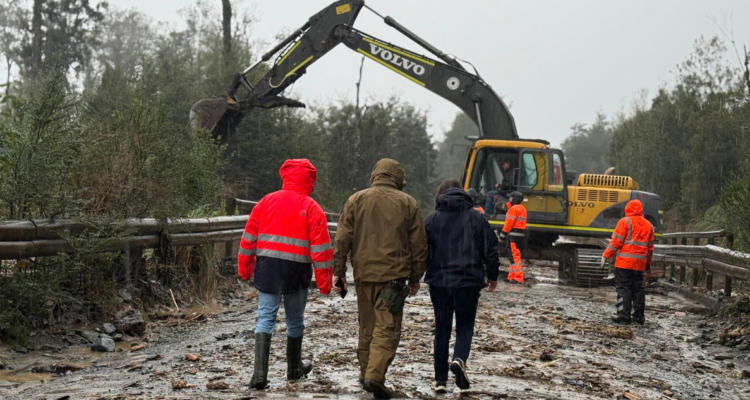Cortan Carretera Austral entre Caleta Gonzalo y Chaitén por magnitud de las precipitaciones en la zona