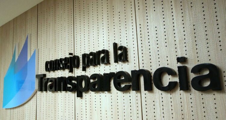 CPLT revela que más de 80 mil funcionarios públicos tienen más de un contrato con el Estado