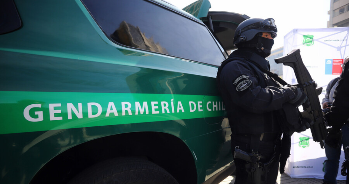 Crisis en Gendarmería ministro Gajardo anuncia 17 medidas para fortalecer seguridad y controlar reos.