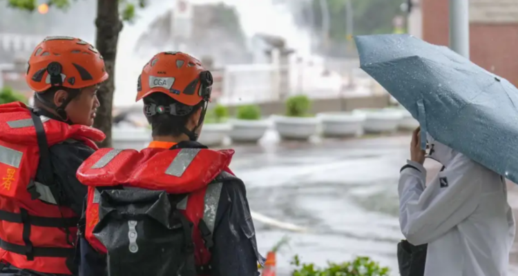 Lluvias provocan muertes, heridos y desaparecidos en Taiwán.