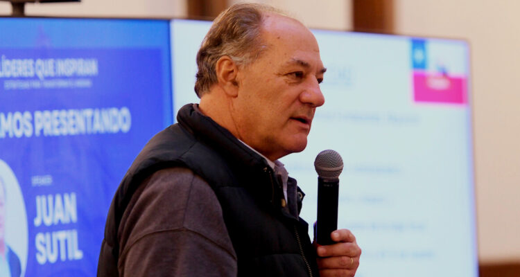 De “para mí no es dictadura” en TV a “democracia siempre” en X: Juan Sutil busca atenuar sus dichos