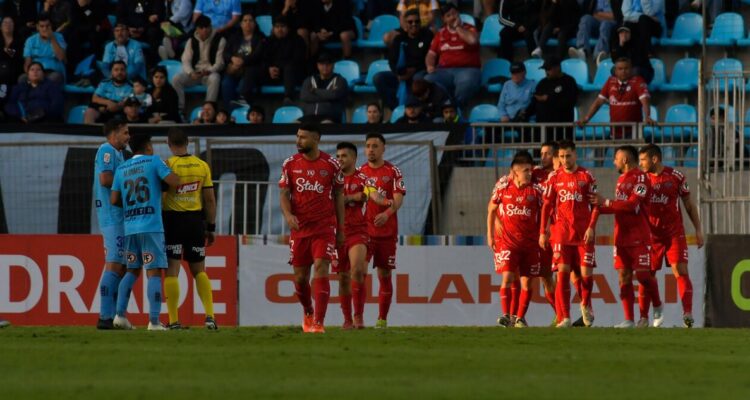 Deportes Iquique cayó ante Ñublense por La Liga de Primera