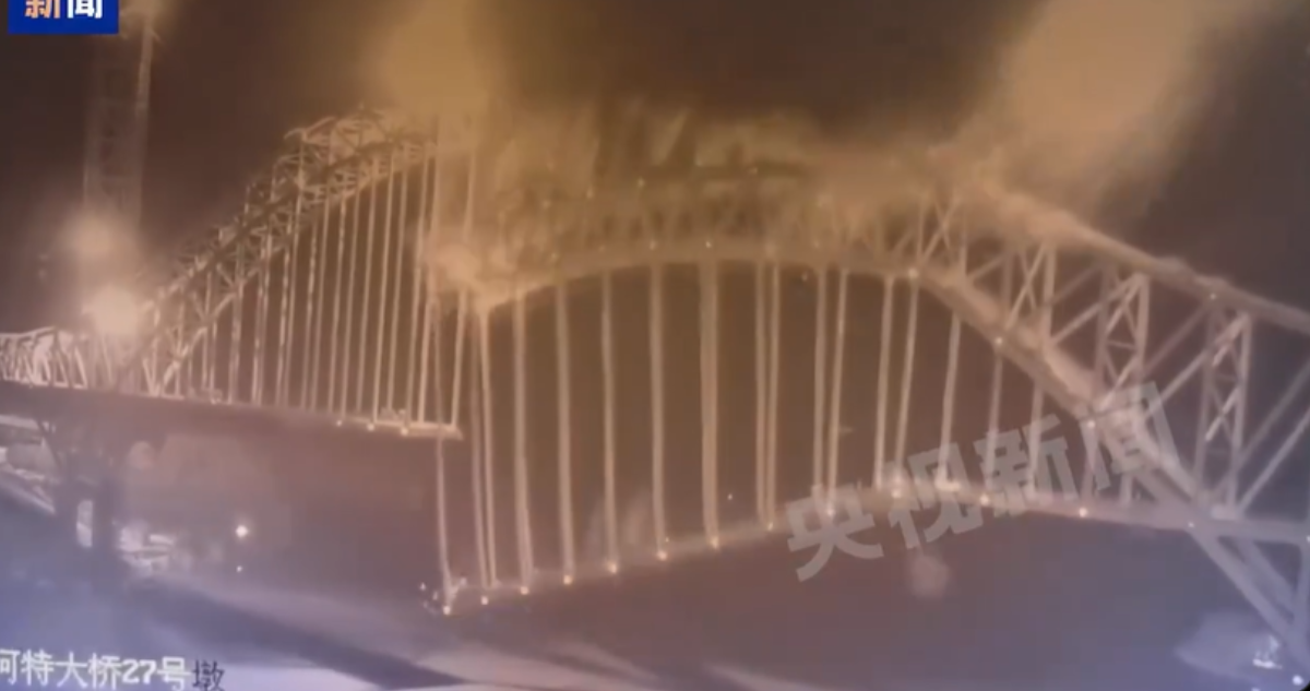 derrumbe de puente en China