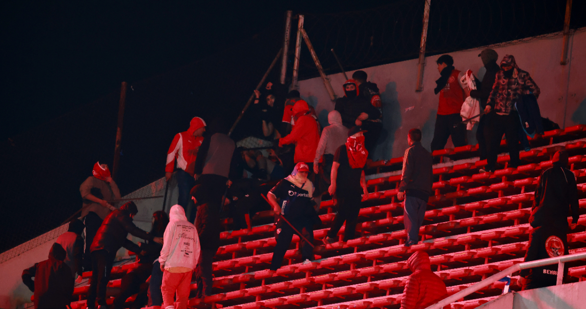 Desastre en Avellaneda durante partido de Independiente y La U por octavos de final vuelta de Copa Sudamericana 2025