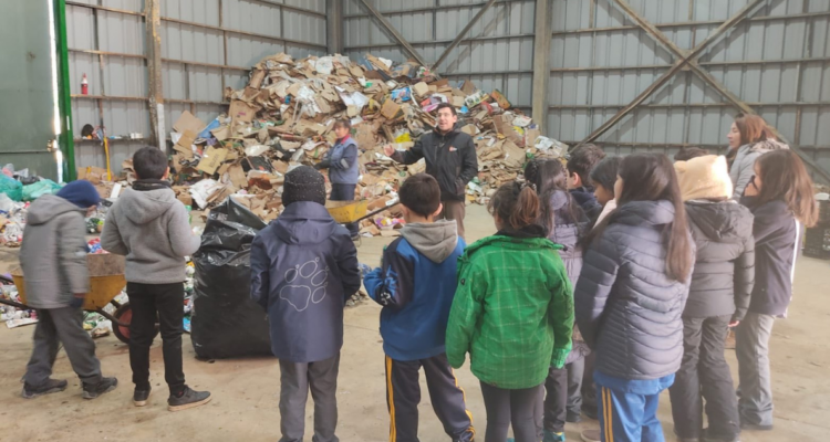 Futaleufú es la comuna que más recicla en el país, según ranking: 51 kilos al año por cada habitante