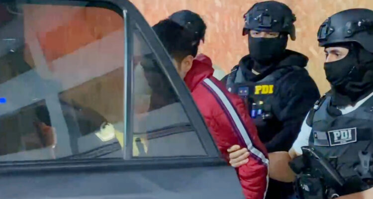 Detienen en Santiago a prófugo por el secuestro del exalcalde de Macul, Gonzalo Montoya