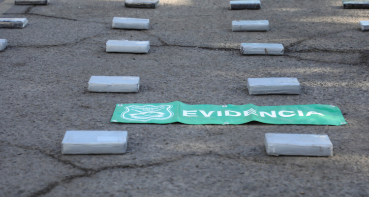 Detienen a hombre peruano con más de 58 kg de cocaína.