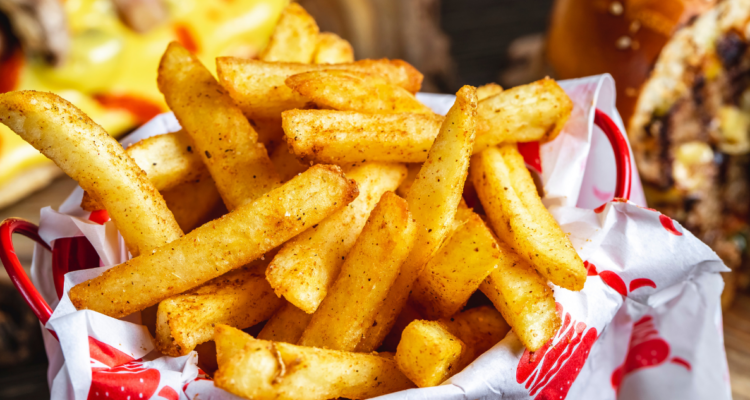 Este miércoles se celebra el Día Mundial de la Papa Frita: revisa ofertas y promociones