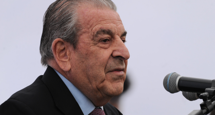 Columna de Ernesto Moreno: defensa a la DC ante críticas de Eduaro Frei, destacando coherencia doctrinaria y decisión democrática en contexto actual