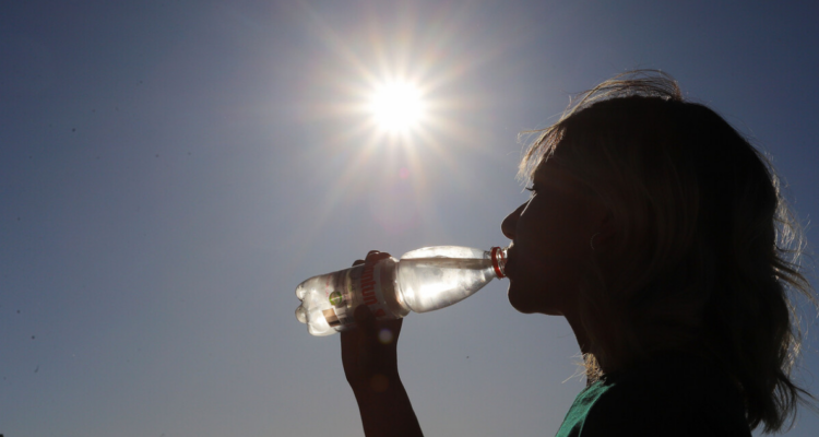 El inusual aumento de temperaturas que afectará a Santiago en pleno invierno: ¿Cuál será la máxima?