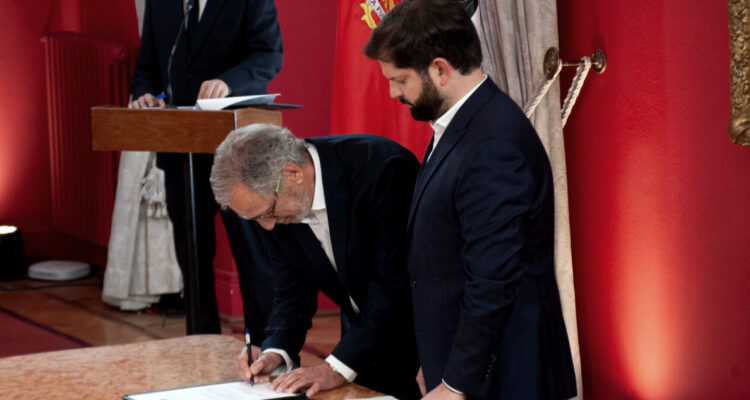 El oficialismo reordena su tablero: así queda el nuevo mapa de poder en el Gabinete de Boric