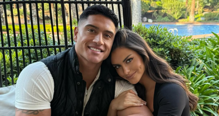 Emilia Dides y Sammis Reyes en referencia a su primer hijo juntos