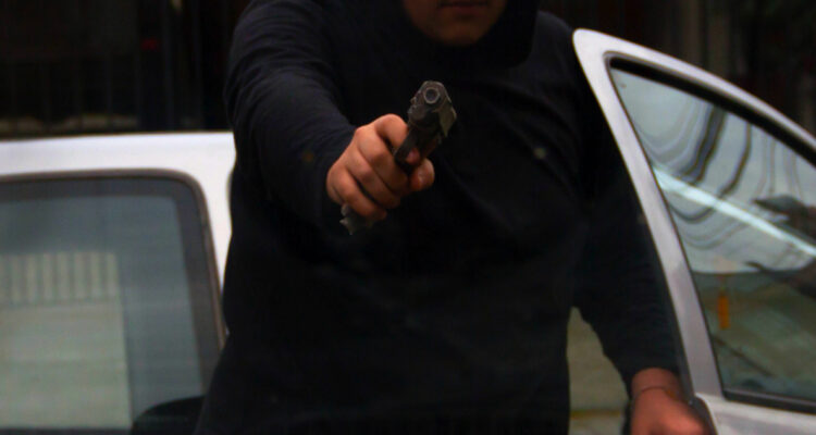 Funcionario retirado de Carabineros termina baleado tras encerrona en la Ruta 68