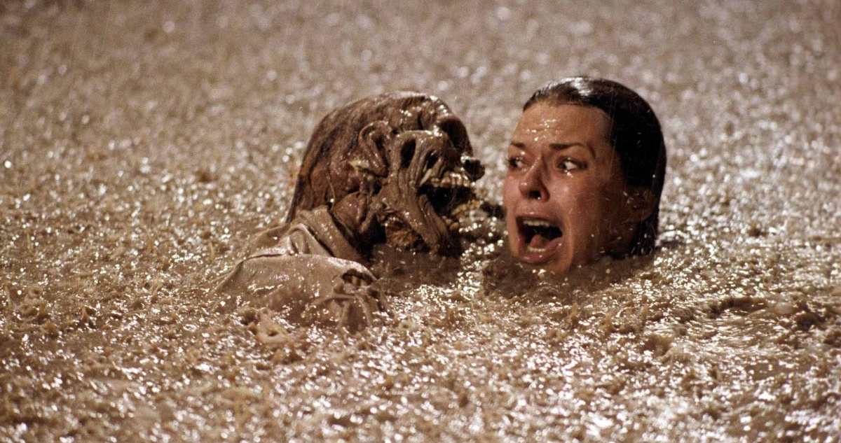 Esqueletos reales usados en Poltergeist