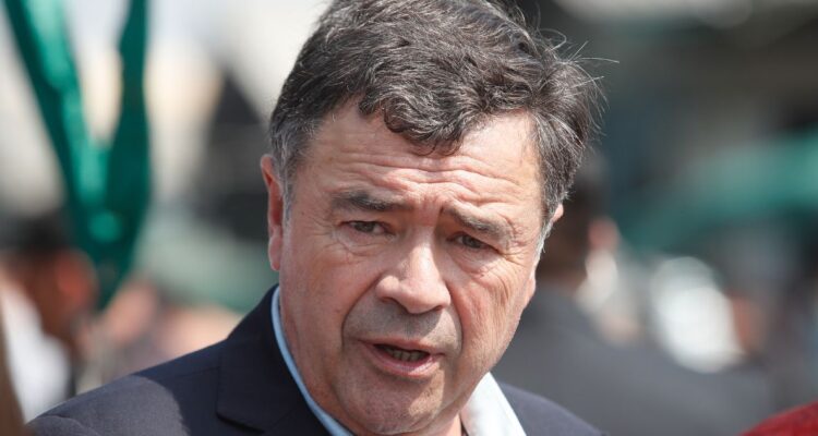 Valenzuela aborda salida del gobierno tras lista paralela: “Hay cosas que no es necesario decirlas”