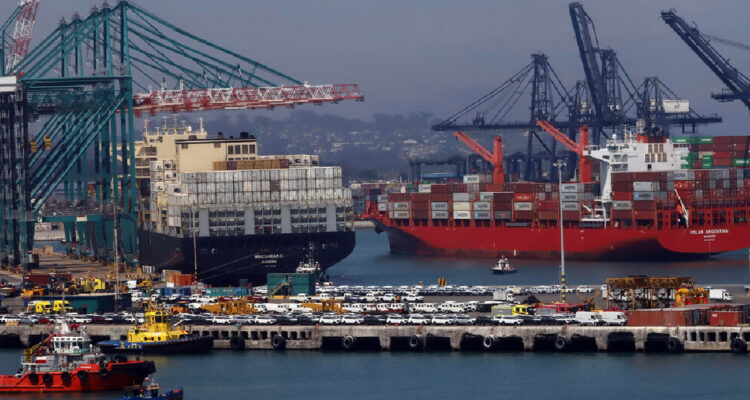 Exportaciones chilenas anotan nuevo récord en lo que va de 2025: destacan minería y frutas frescas