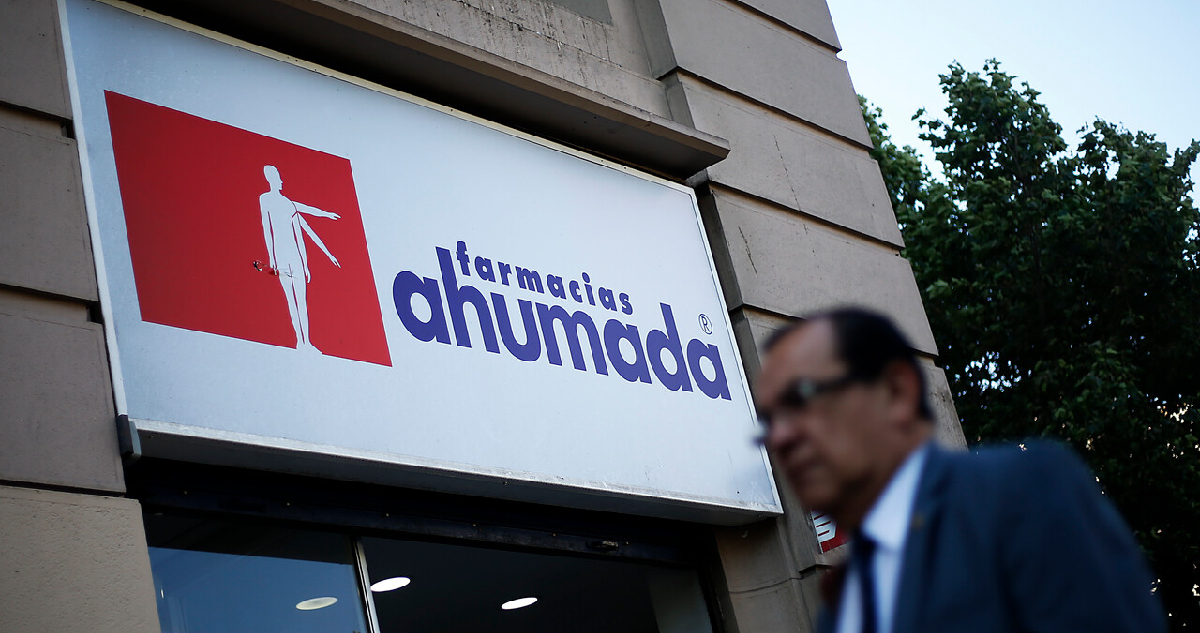 Acuerdo con Sernac: Ahumada compensará a casi 34 mil personas a 17 años de colusión de las farmacias