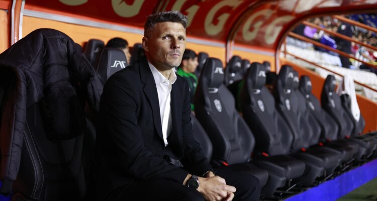 Fernando Ortiz es nuevo DT de Colo Colo.