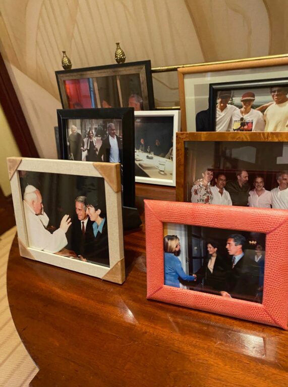 Un tigre, lubricantes y cartas secretas: los últimos detalles del caso Epstein y cómo implica a Trump