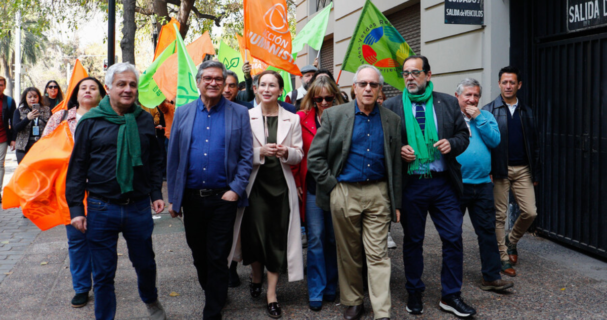 FVRS y AH inscriben pacto en el Servel.