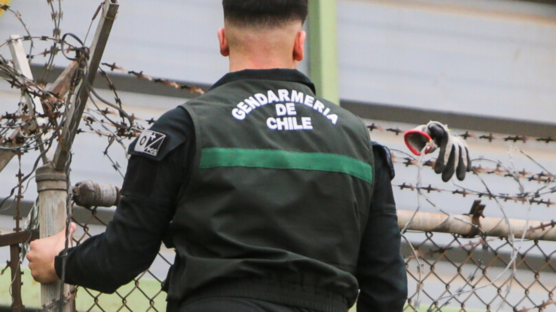 Reo en huelga de hambre apuñaló a gendarme en Rancagua tras fallas de seguridad