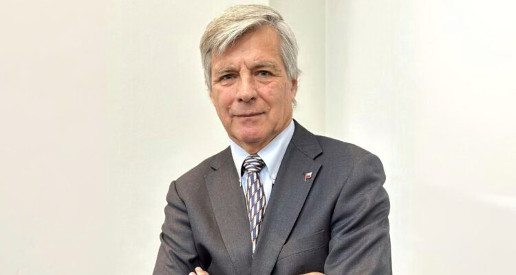 Harold Mayne-Nicholls: Hay que eliminar las barras, el bombo, los lienzos y fuegos artificiales