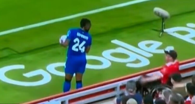 Hincha discapacitado del Liverpool captado en pleno insulto racista en duelo inaugural de Premier League 2025