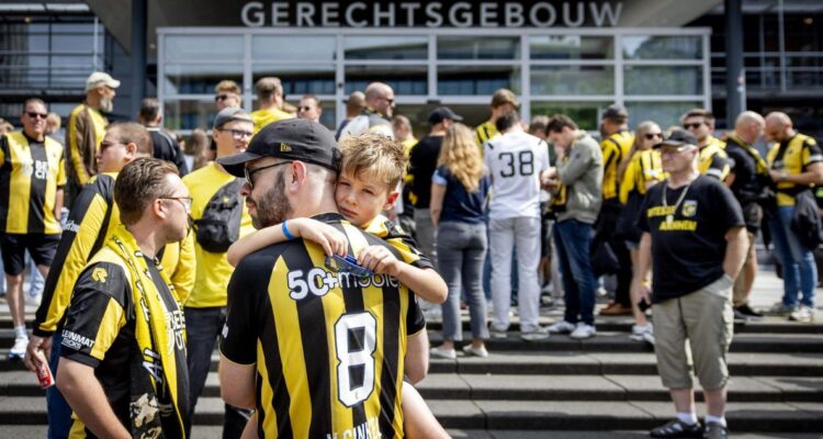 Histórico Vitesse al borde de la desaparición