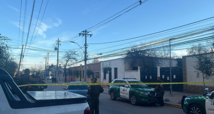 Homicidio en Estación Central hombre en situación de calle fue apuñalado en la vía pública.