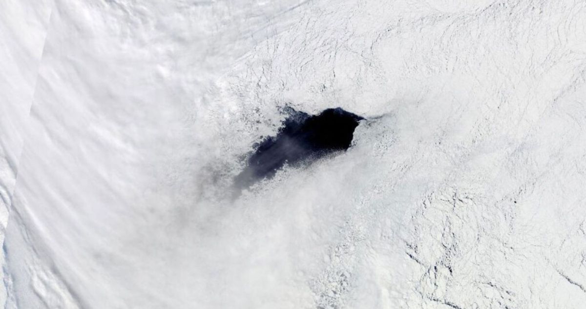 Resuelven misterio del “agujero negro” hallado por la NASA en la Antártica hace casi 10 años