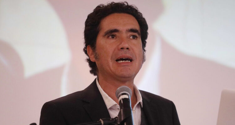 “Eso es vender humo”: Briones lanza dardos a la propuesta de recorte fiscal de José Antonio Kast